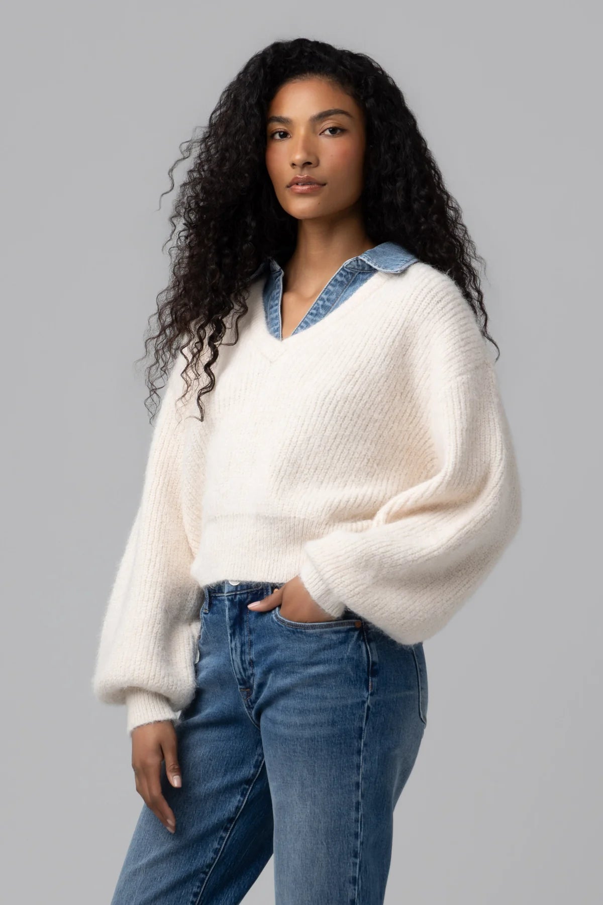 Sweater Wide Collar Open Field